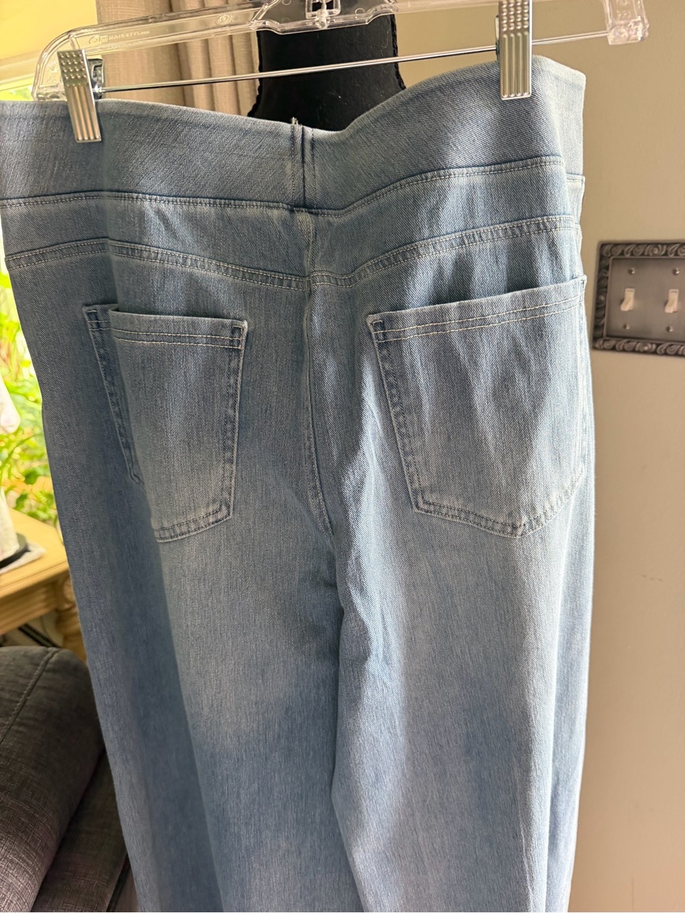 Halara Light Blue Women’s Wide-Leg Jeans IF YOU KNOW YOU KNOW THE COMFORT - Picture 4 of 4